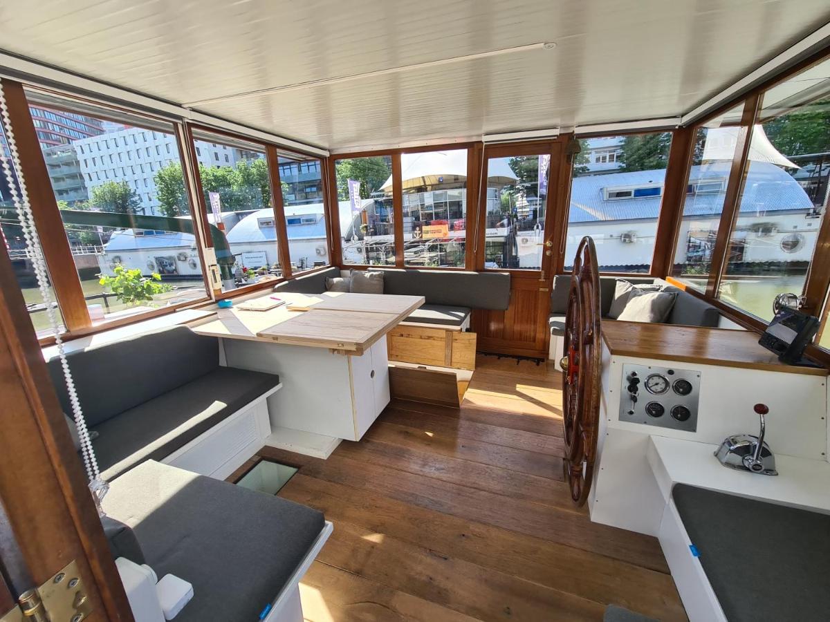 De Coaster & Aquarium Ponton Hotel Rotterdam Bagian luar foto