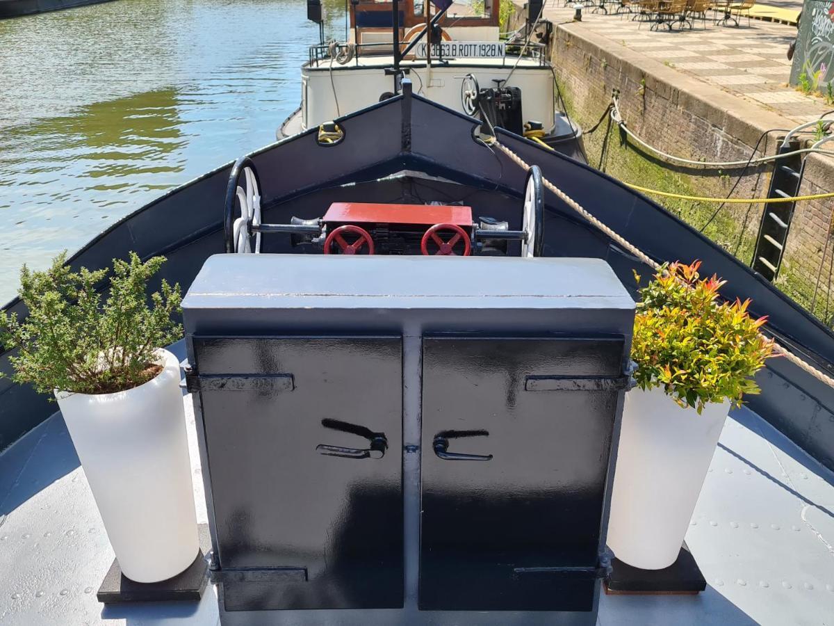 De Coaster & Aquarium Ponton Hotel Rotterdam Bagian luar foto