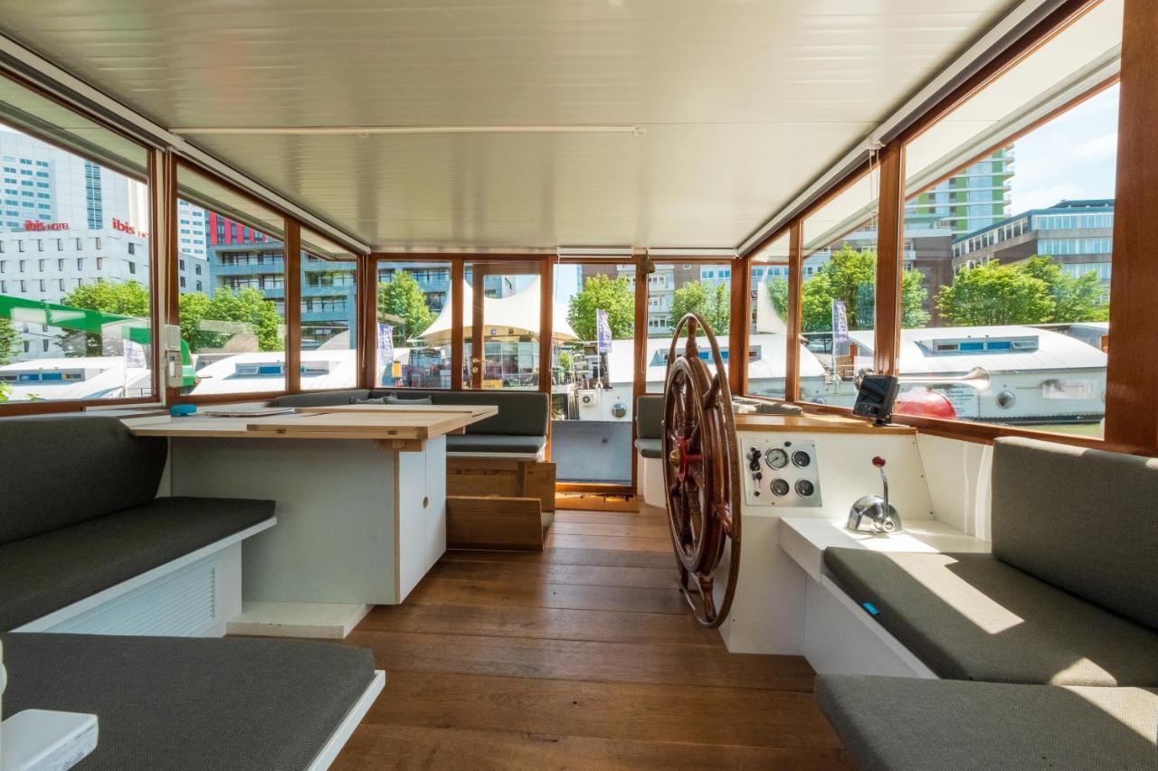 De Coaster & Aquarium Ponton Hotel Rotterdam Bagian luar foto