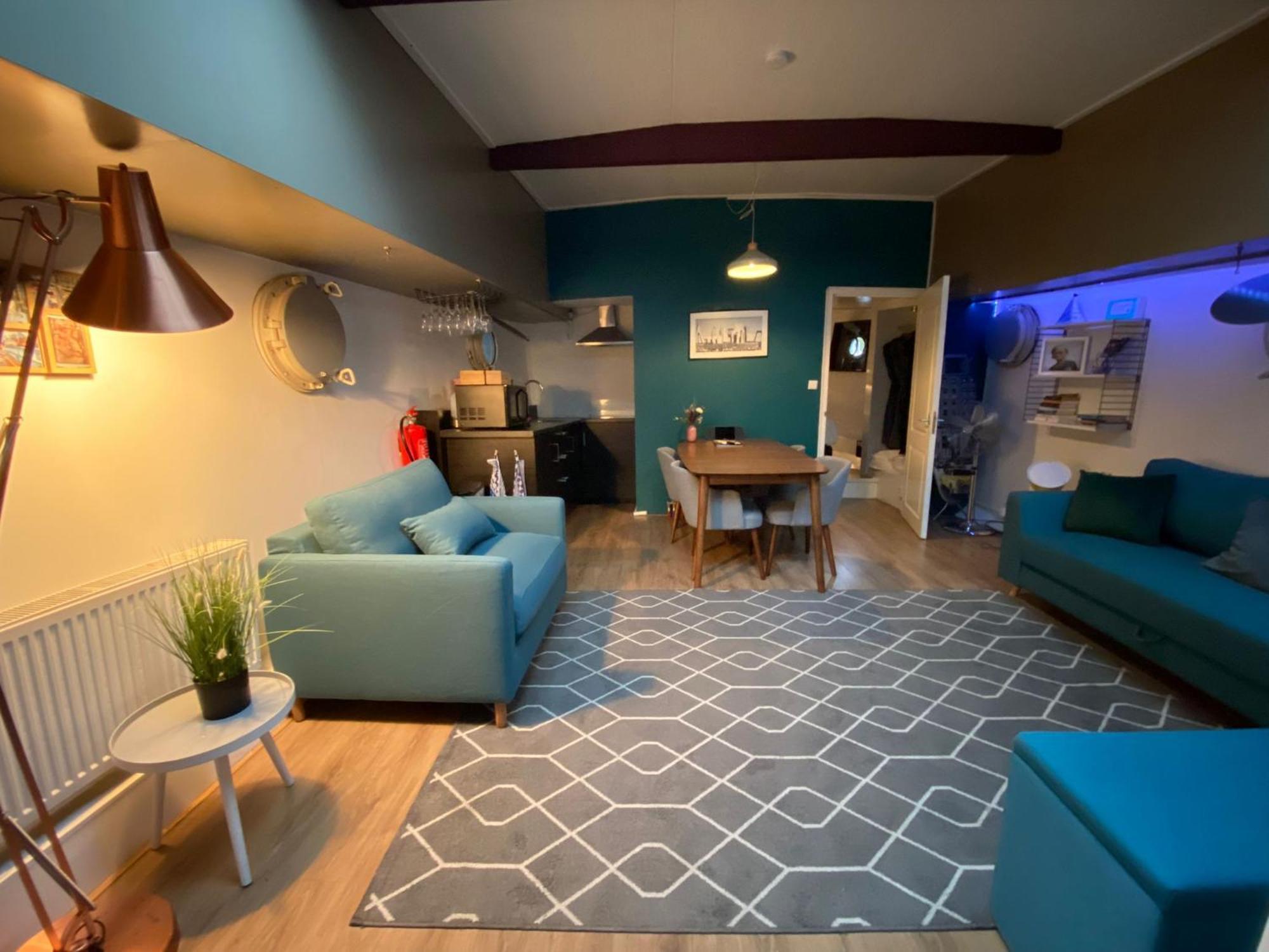 De Coaster & Aquarium Ponton Hotel Rotterdam Bagian luar foto
