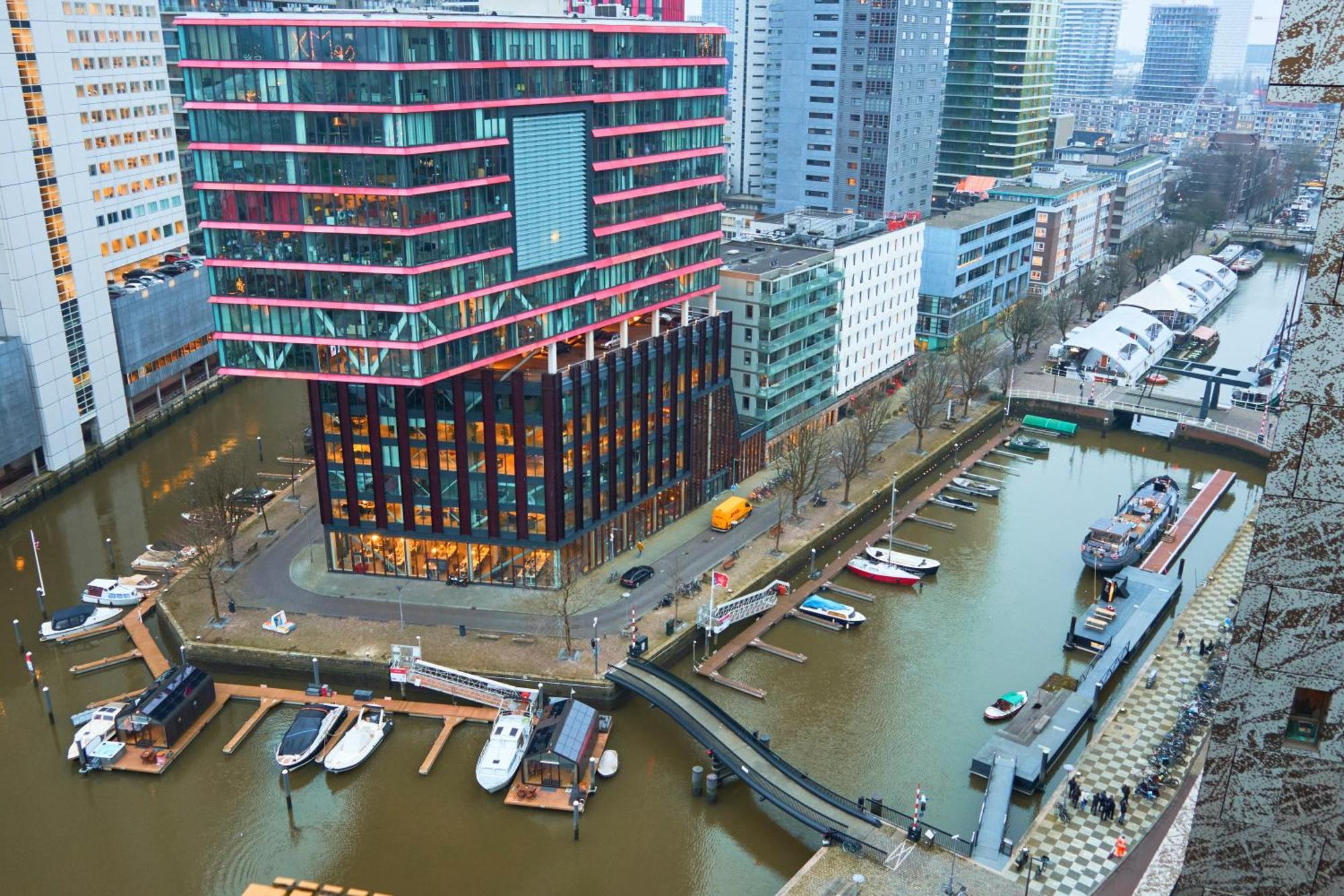 De Coaster & Aquarium Ponton Hotel Rotterdam Bagian luar foto